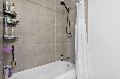 66 Elston Place Se, Airdrie, AB - Indoor Photo Showing Bathroom