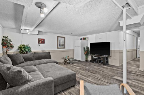 66 Elston Place Se, Airdrie, AB - Indoor
