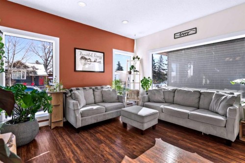 66 Elston Place Se, Airdrie, AB - Indoor Photo Showing Living Room