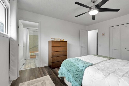 6584 Dalrymple Way Nw, Calgary, AB - Indoor Photo Showing Bedroom
