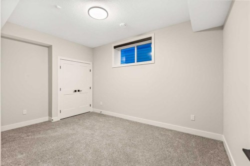 112 South Shore View, Chestermere, AB - Indoor Photo Showing Other Room