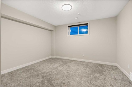 112 South Shore View, Chestermere, AB - Indoor Photo Showing Other Room