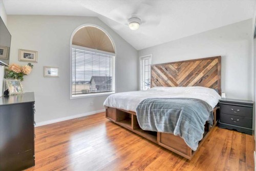 90 Parklane Drive, Strathmore, AB - Indoor Photo Showing Bedroom
