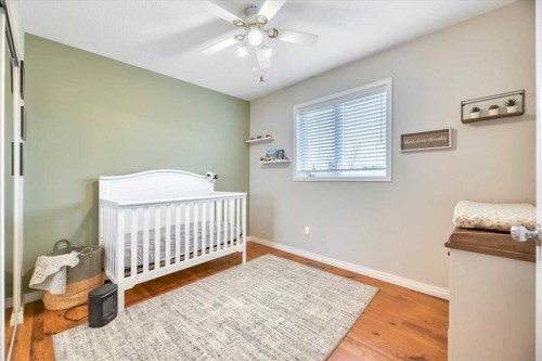 90 Parklane Drive, Strathmore, AB - Indoor Photo Showing Bedroom