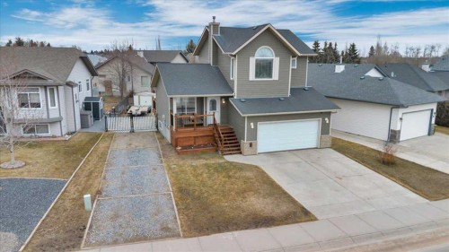 90 Parklane Drive, Strathmore, AB - Outdoor With Facade