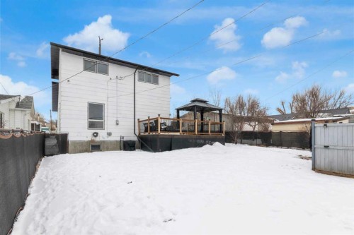 415 Bruce Avenue, Carbon, AB - Outdoor With Exterior