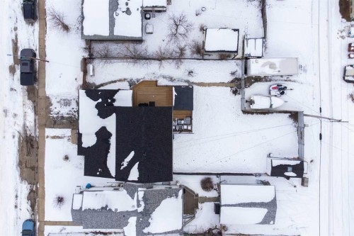 415 Bruce Avenue, Carbon, AB - Outdoor