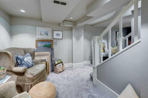 1712 25 Street Sw, Calgary, AB - Indoor