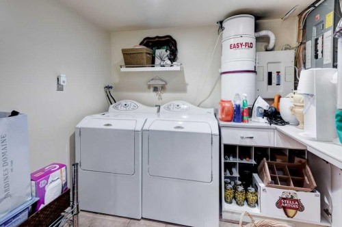 1712 25 Street Sw, Calgary, AB - Indoor Photo Showing Laundry Room