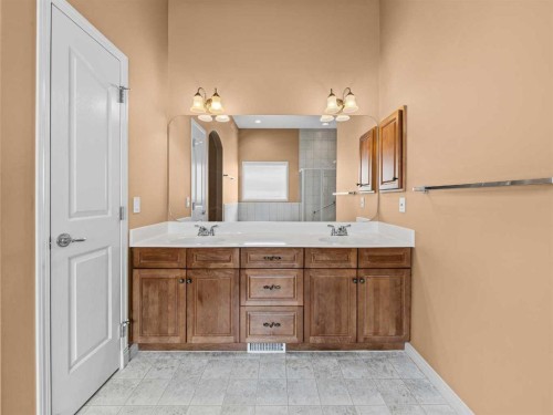 157 Valley Creek Place Nw, Calgary, AB - Indoor Photo Showing Bathroom