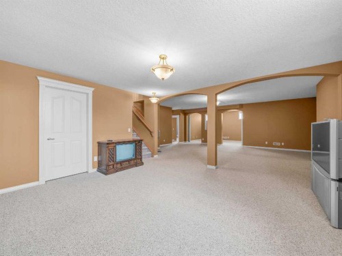 157 Valley Creek Place Nw, Calgary, AB - Indoor