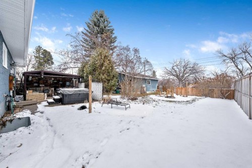 124 Lynnwood Drive Se, Calgary, AB - Outdoor