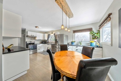 124 Lynnwood Drive Se, Calgary, AB - Indoor