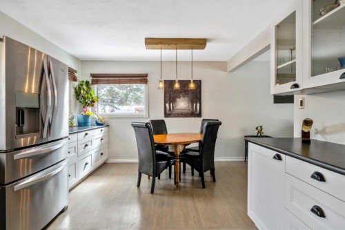 124 Lynnwood Drive Se, Calgary, AB - Indoor