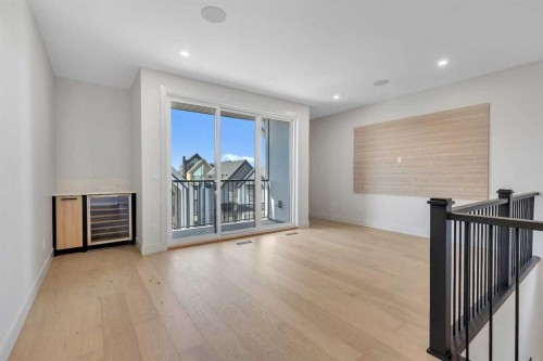 342 Normandy Drive Sw, Calgary, AB - Indoor Photo Showing Other Room