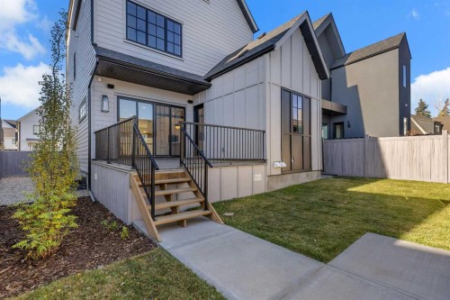 342 Normandy Drive Sw, Calgary, AB - Outdoor