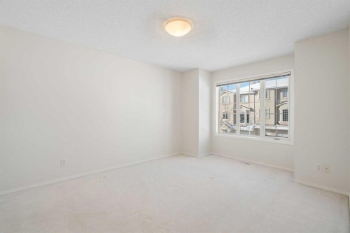 100 Hamptons Link Nw, Calgary, AB - Indoor Photo Showing Other Room