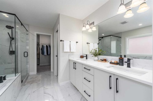 122 Ambleside Heath Nw, Calgary, AB - Indoor Photo Showing Bathroom