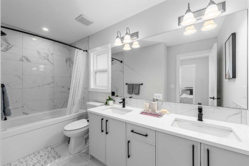 122 Ambleside Heath Nw, Calgary, AB - Indoor Photo Showing Bathroom