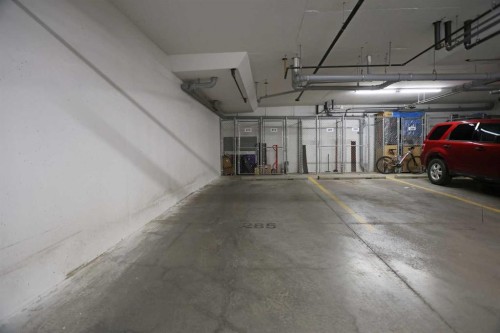 413-20 Sage Hill Walk Nw, Calgary, AB - Indoor Photo Showing Garage
