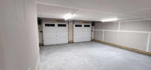 5518 52 Street, Olds, AB - Indoor Photo Showing Garage