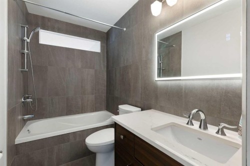 106 Shawnee Place Sw, Calgary, AB - Indoor Photo Showing Bathroom