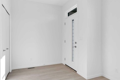 733 South Point Gate Sw, Airdrie, AB - Indoor Photo Showing Other Room