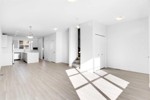 733 South Point Gate Sw, Airdrie, AB - Indoor