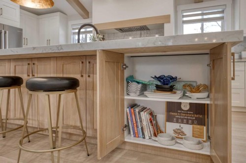 168 Oakside Circle, Calgary, AB - Indoor Photo Showing Other Room