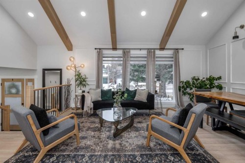168 Oakside Circle, Calgary, AB - Indoor Photo Showing Living Room