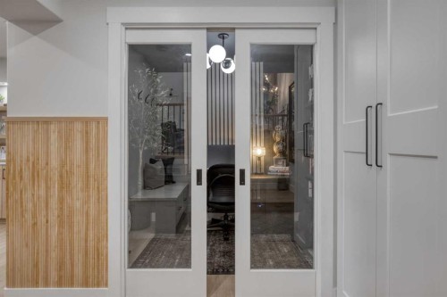 168 Oakside Circle, Calgary, AB - Indoor Photo Showing Other Room