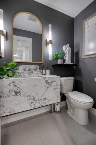 168 Oakside Circle, Calgary, AB - Indoor Photo Showing Bathroom