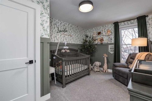 168 Oakside Circle, Calgary, AB - Indoor Photo Showing Bedroom