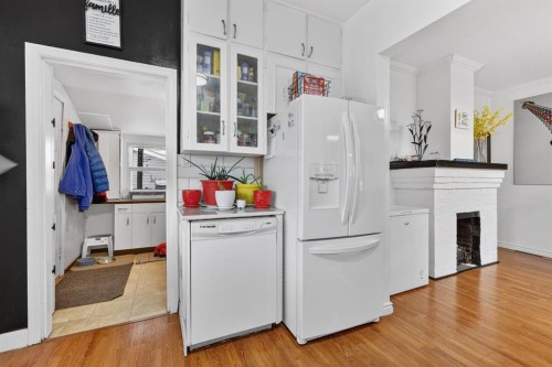 2130 20 Avenue, Bowden, AB - Indoor