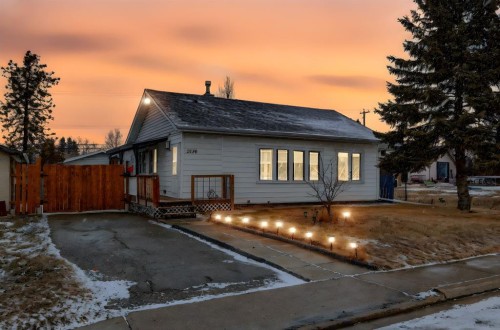 2130 20 Avenue, Bowden, AB - Outdoor