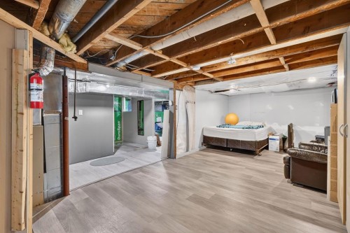 2130 20 Avenue, Bowden, AB - Indoor Photo Showing Basement