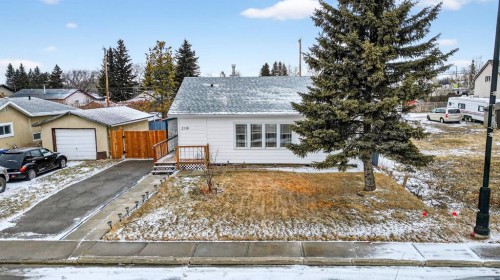 2130 20 Avenue, Bowden, AB - Outdoor