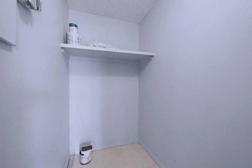 105-659 4 Avenue Ne, Calgary, AB - Indoor With Storage