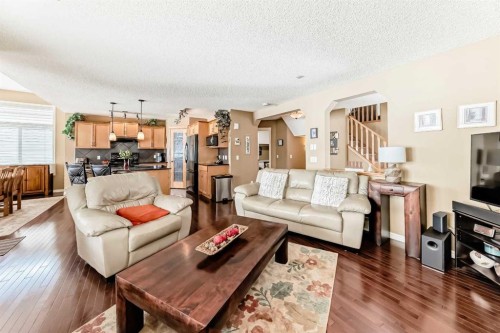41 Kincora Drive Nw, Calgary, AB - Indoor Photo Showing Living Room
