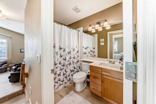 41 Kincora Drive Nw, Calgary, AB - Indoor Photo Showing Bathroom