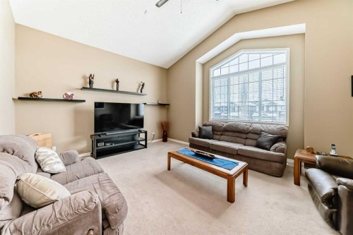 41 Kincora Drive Nw, Calgary, AB - Indoor Photo Showing Living Room