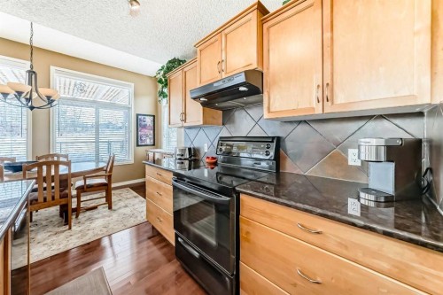 41 Kincora Drive Nw, Calgary, AB - Indoor Photo Showing Kitchen