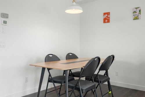 122 Spring Creek Common Sw, Calgary, AB - Indoor Photo Showing Dining Room