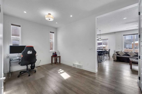 43 Saddlelake Manor Ne, Calgary, AB - Indoor