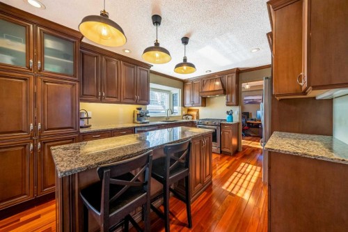 147 Midvalley Place Se, Calgary, AB - Indoor Photo Showing Kitchen