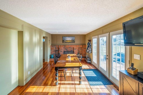 147 Midvalley Place Se, Calgary, AB - Indoor