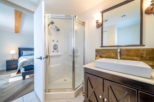 147 Midvalley Place Se, Calgary, AB - Indoor Photo Showing Bathroom