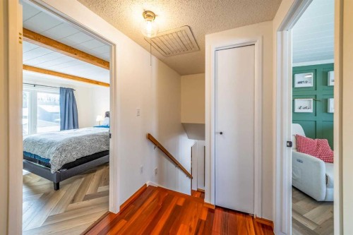 147 Midvalley Place Se, Calgary, AB - Indoor Photo Showing Other Room