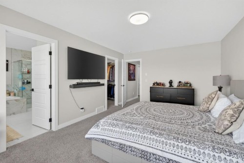 12 Cornerbrook Cove Ne, Calgary, AB - Indoor Photo Showing Bedroom