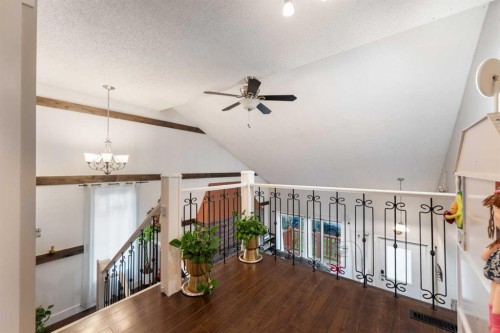 80 Taylor Way Se, Airdrie, AB - Indoor Photo Showing Other Room